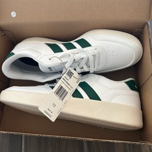 Men’s Adidas Originals Low trainers in white and green